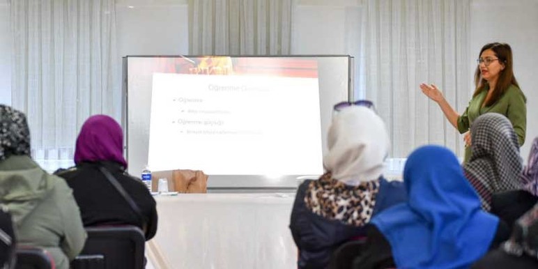 Altındağ Belediyesi “Özgül Öğrenme Güçlüğü” semineri düzenledi