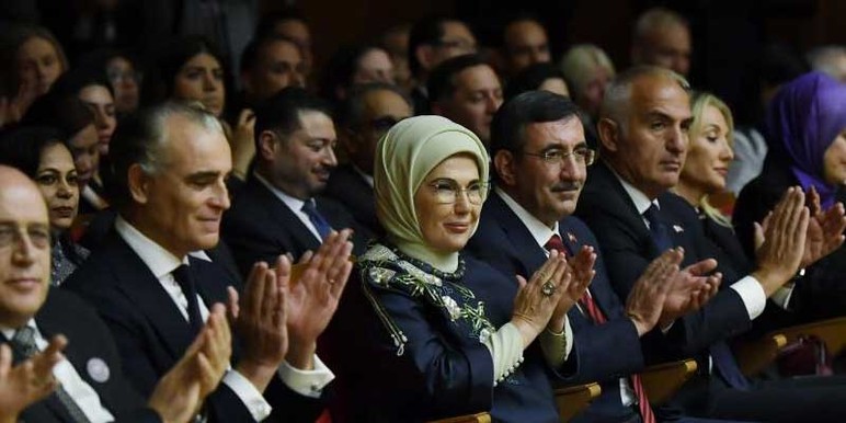 Emine Erdoğan, Ankara'da Gazze'ye destek için düzenlenen flamenko gösterisine katıldı