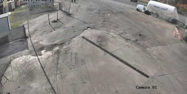 Kahramankazan'da otomobil tır çekicisine çarptı: 3 kişilik aile hayatını kaybetti - Resim : 2