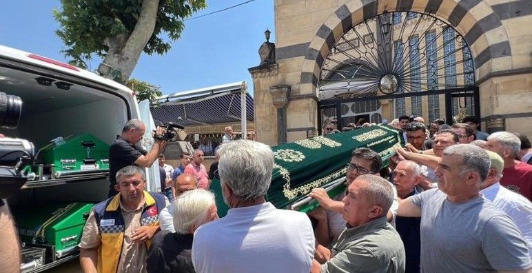 Ankara'daki bina yangınında vefat eden anne ve oğlu Kahramanmaraş'ta defnedildi