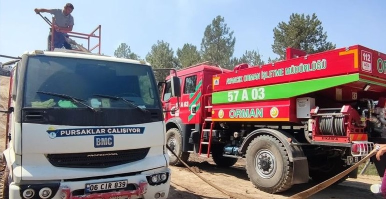 Pursaklar Belediyesi'nden Karabük'e orman yangını için söndürme desteği - Resim : 2
