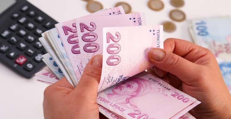 cebinde-akbank-karti-olanlara-sari-cuma-kampanyasi-ile-5800-tl-kazanma-sans.jpg
