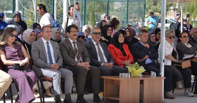 Kahramankazan'da minik öğrenciler İlköğretim Haftası'nı kutladı - Resim : 4