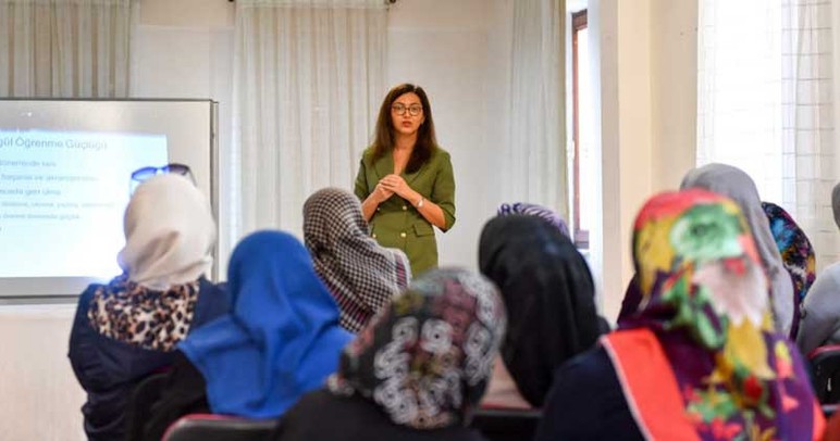 Altındağ Belediyesi “Özgül Öğrenme Güçlüğü” semineri düzenledi - Resim : 5