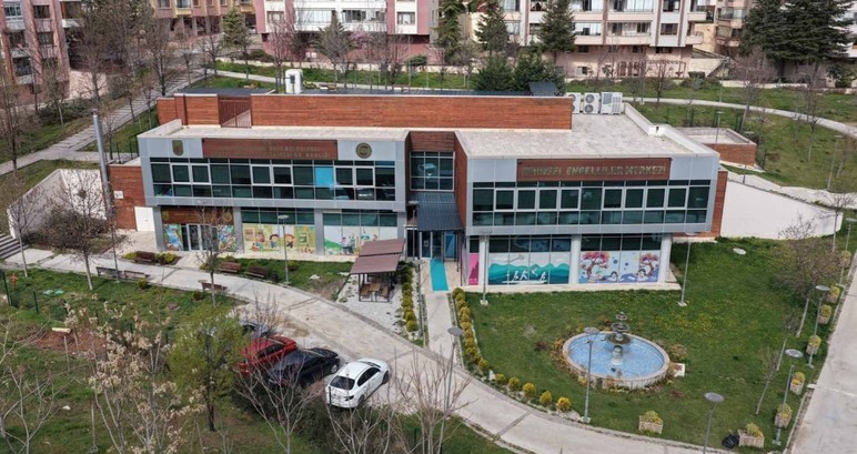 ABB, Öveçler’de üç merkezle özel gereksinimli çocuklara destek veriyor