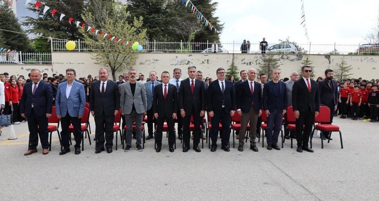 TÜBİTAK 4006 Bilim Fuarı'na yoğun ilgi! - Resim : 2