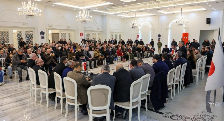 Keçiören Belediye Başkanı Özarslan Kuşcağız Mahallesinde vatandaşların sorunlarını dinledi - Resim : 3