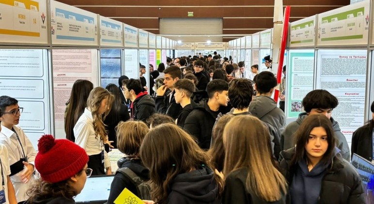 TÜBİTAK 2204-A Ankara Bölge Sergisi, Hacettepe Üniversitesinde sona erecek - Resim : 2