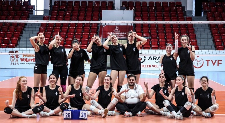 Zerenspor'da gözler CEV Şampiyonlar Ligi çeyrek final heyecanına çevrildi