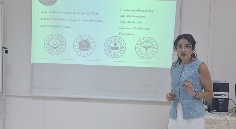 Pursaklar Belediyesi kadınlar için şiddete karşı farkındalık semineri düzenledi