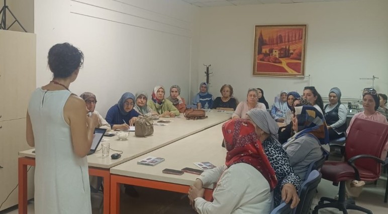 Pursaklar Belediyesi kadınlar için şiddete karşı farkındalık semineri düzenledi - Resim : 2