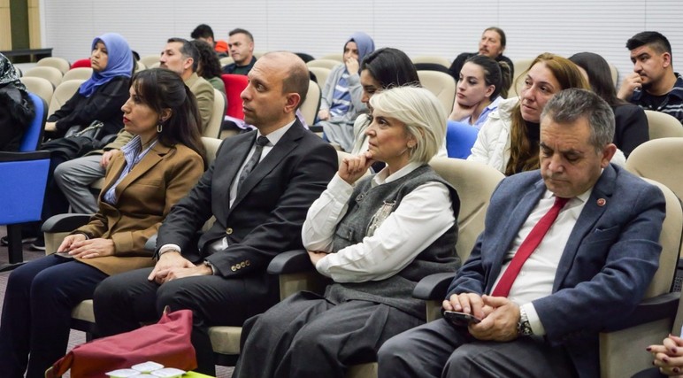Etimesgut'ta düzenlenen Dünya Otizm Farkındalık Günü etkinliğine yoğun katılım!