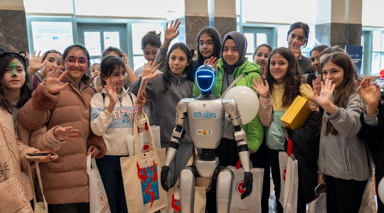 Külliye'de Ramazan etkinlikleri dolu dizgin sürüyor - Resim : 2