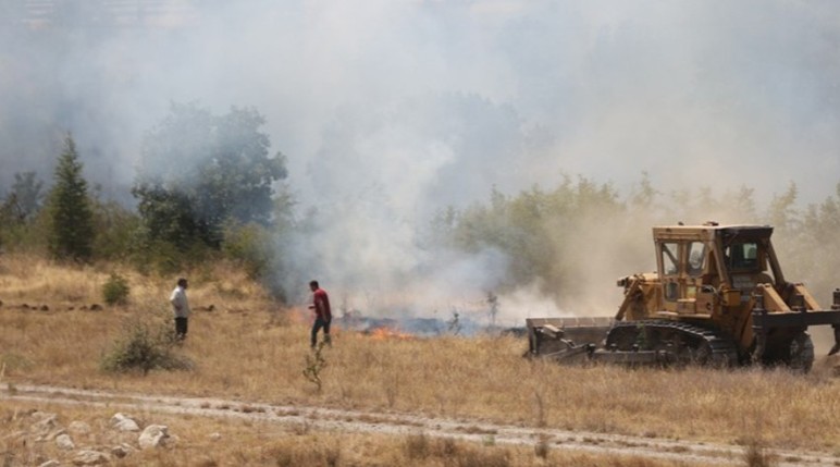 Kırıkkale Babaeski'de ağaçlık alanda korkutan yangın!