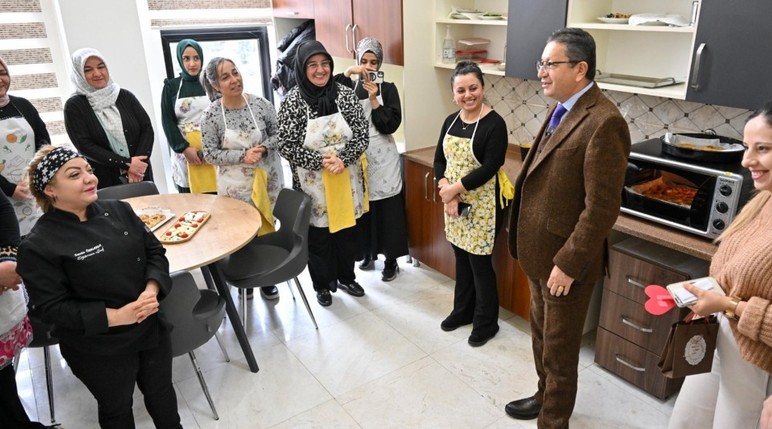 Altındağ Belediye Başkanı Tiryaki'den dikiş ve aşçılık kursiyerlerine ziyaret!