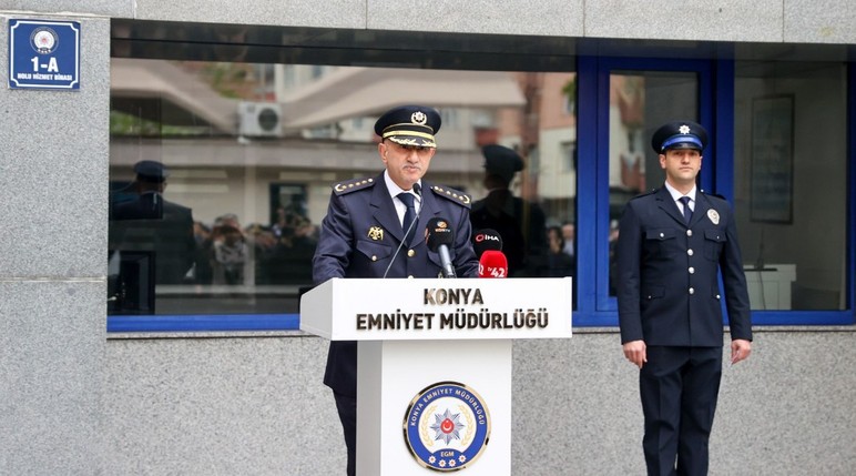 Ankara Emniyet Müdürü olarak atanan Maksut Yüksek, Konya'dan uğurlandı