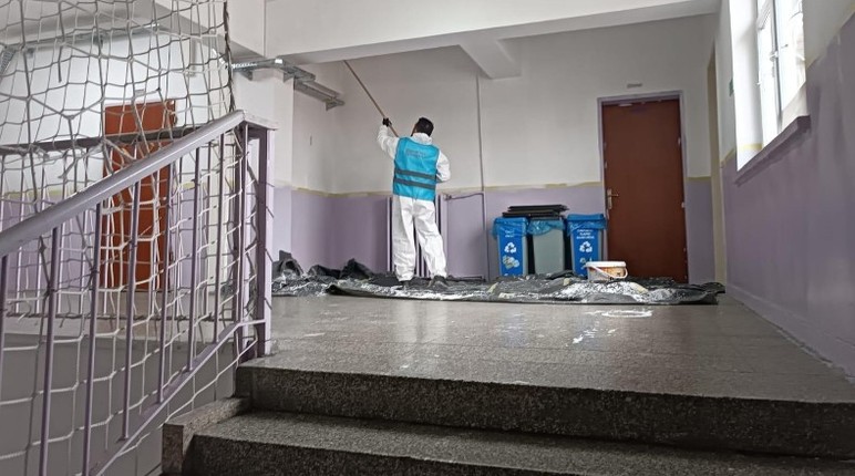 Başkentte denetimli serbestlik hükümlüleri bazı okullarda temizlik çalışması gerçekleştirdi