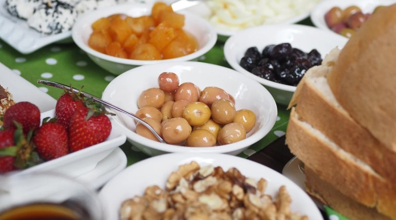 Bendevi Palandöken: 'Güvenilir ve bilinir noktalardan alışveriş yapın'