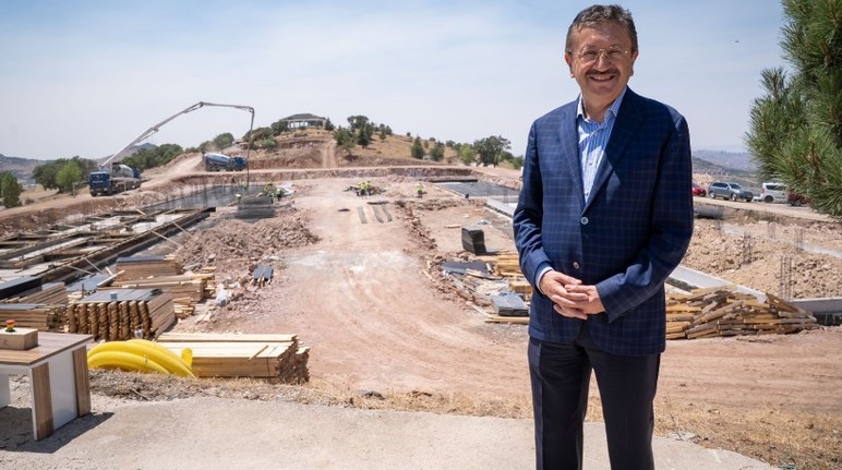 Başkan Tiryaki "Sokak Hayvanları Yaşam ve Rehabilitasyon Merkezi"nin temel atma törenine katıldı - Resim : 2