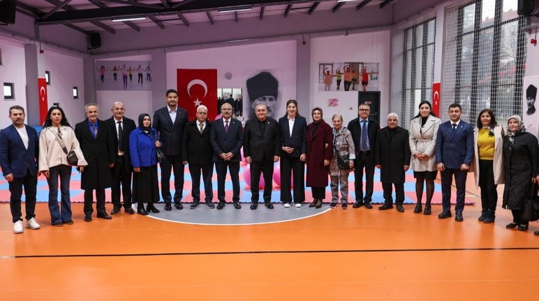 Keçiören'de Yasemin Adar Spor Salonu kadınların kullanımına açıldı!