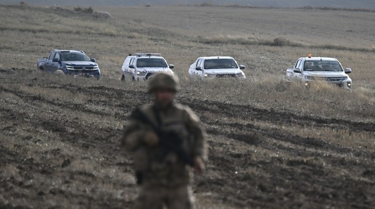 Libya'nın Ankara Büyükelçiliğinde milli yas sebebiyle bayraklar yarıya indirildi