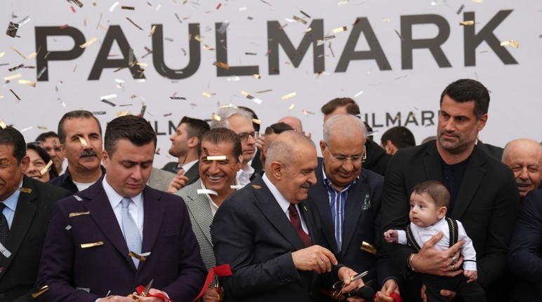 Natura Dünyası Gençlerbirliği'nin futbolcuları Keçiören'de mağaza açılışına katıldı