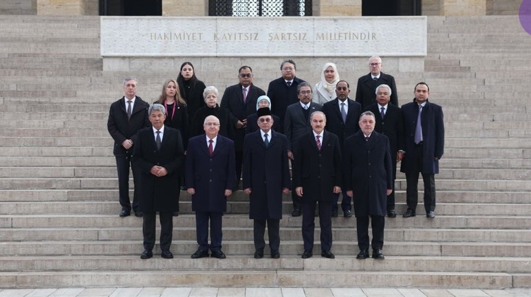 Malezya Başbakanı Enver İbrahim'den, Anıtkabir ziyareti!