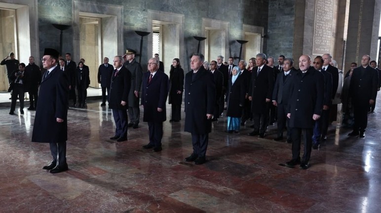 Malezya Başbakanı Enver İbrahim'den, Anıtkabir ziyareti! - Resim : 2