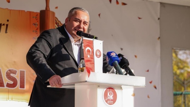 Keçiören'de düzenlenen yöresel yemek yarışmasında kazananlar ödüllerini aldı - Resim : 2