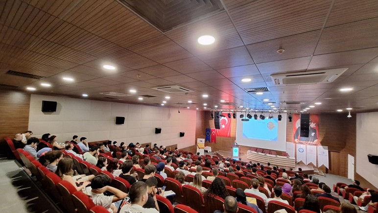 Gazi Üniversitesi’nde alanında uzman girişimciler ve girişimci adayları buluştu