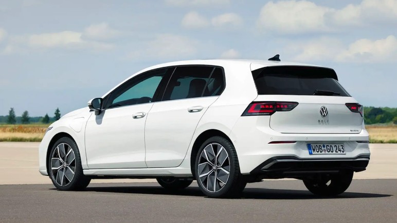 Yeni nesil Volkswagen Golf Türkiye pazarına girdi! İşte fiyatlar