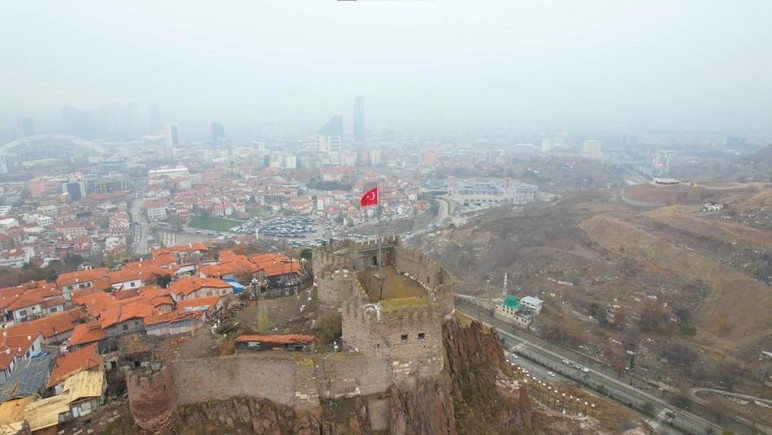 Ankara’da sabah saatlerinde etkili olan sis görsel şölen sundu - Resim : 2