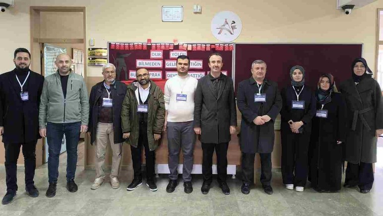 Akyurt'ta umre ödüllü bilgi yarışması büyük ilgi gördü
