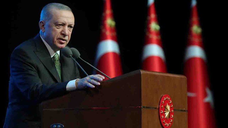 Ankara'ya dönen Cumhurbaşkanı Erdoğan'ı Vali Vasip Şahin karşıladı