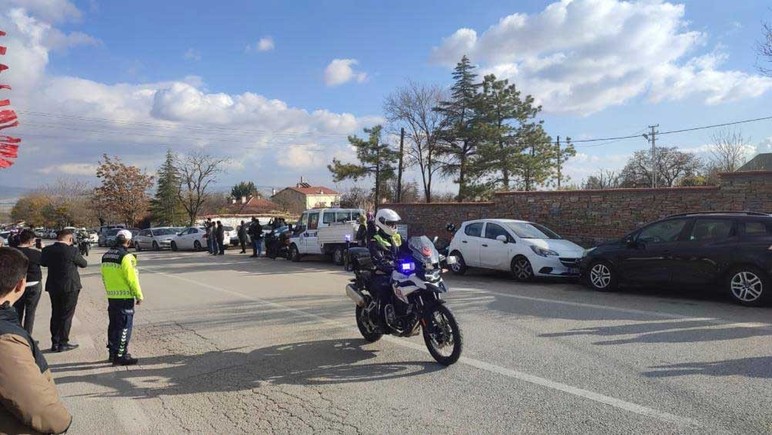 Şehit Pilot Üsteğmen Cüneyt Kandemir Gölbaşı'nda son yolculuğuna uğurlandı