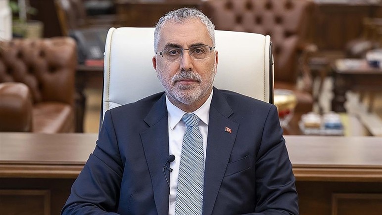 Çalışma Bakanı Vedat Işıkhan'dan asgari ücret açıklaması