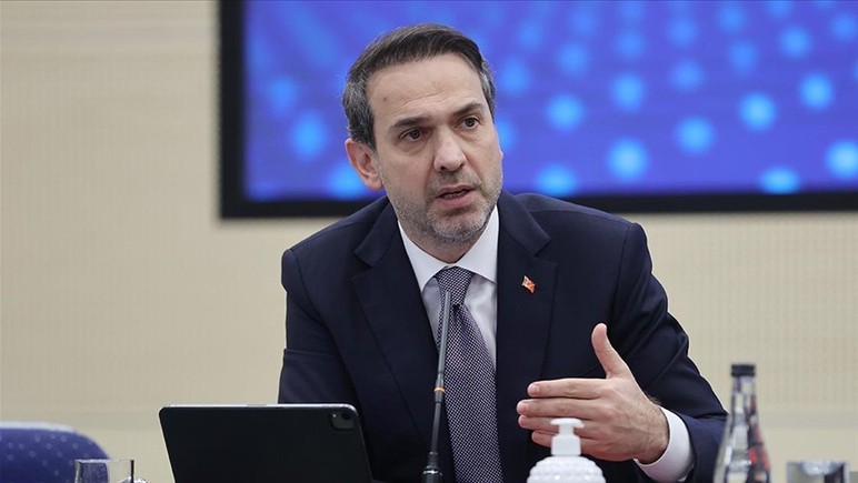 Bakan Alparslan Bayraktar: "Gece gündüz petrol, doğalgaz arıyoruz"