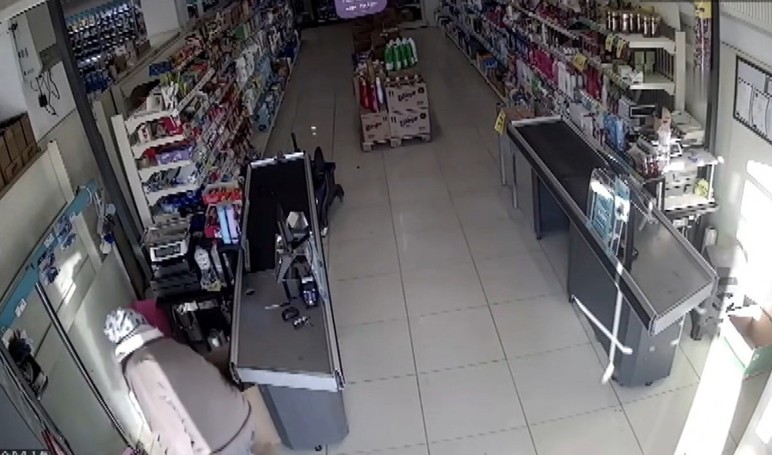 Ankara'da marketlerden hırsızlık yaptığı iddia edilen kişi tutuklandı