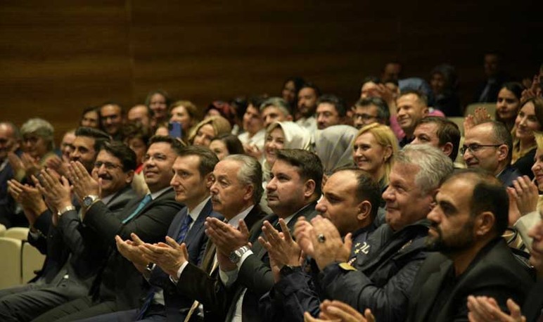 Kahramankazan Belediyesi, 24 Kasım Öğretmenler Günü'nü coşkuyla kutladı
