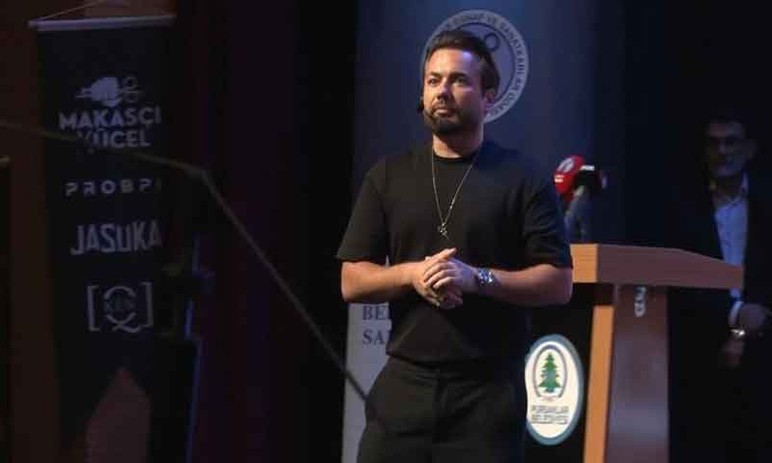 Pursaklar Belediyesi'nden berberlere anatomik saç kesimi ve sosyal medya eğitimi semineri