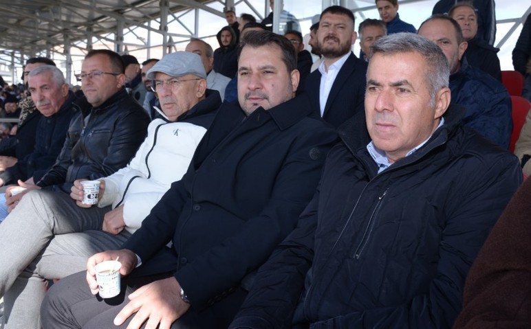 Kahramankazan Belediyespor, Bal Ligi'ne 1 puanla başladı - Resim : 2