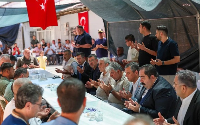 CHP Genel Başkanı Özel'den, Şehit Piyade Teğmen Furkan Sert'in ailesine ziyaret