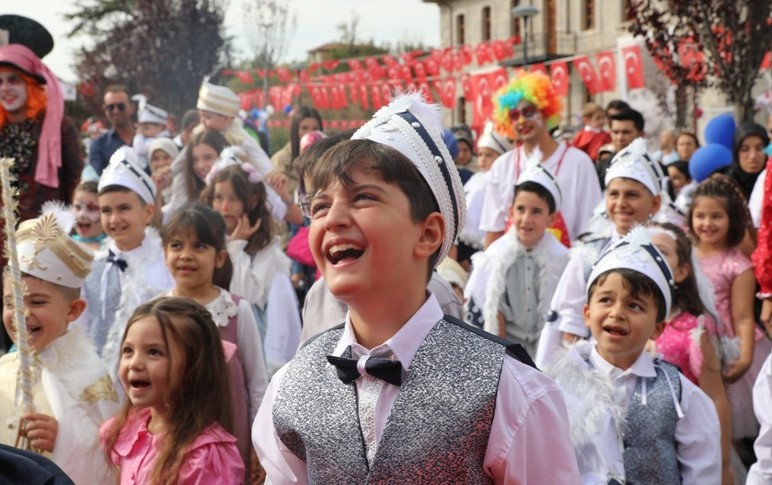 Keçiören Belediyesi'nin sünnet şöleni renkli görüntülere sahne oldu - Resim : 4
