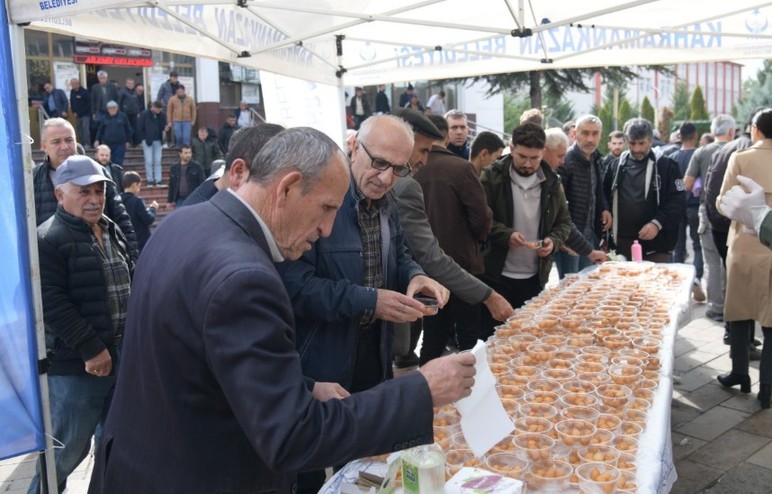 Kahramankazan Belediyesi'nden şehitlerin anısına lokma ikramı
