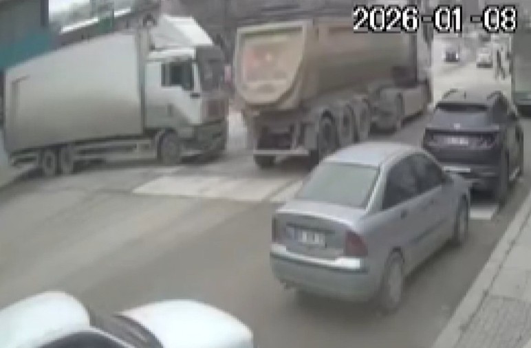 Mamak'ta hafriyat kamyonunun çarptığı yaşlı kadın hayatını kaybetti