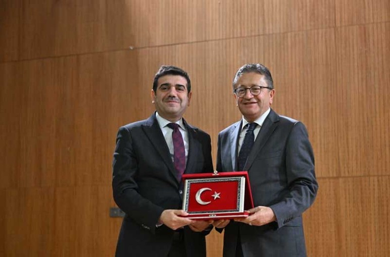 Altındağ Belediyesi Mevlânâ Celâleddîn-i Rûmi'yi maneviyat dolu programla andı! - Resim : 5