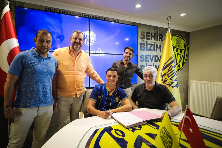 MKE Ankaragücü Renat Dadashov ile anlaştı