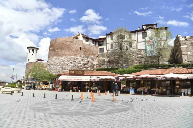 ABB'nin Ankara Kalesi surlarındaki restorasyon ve güçlendirme çalışmaları tamamlandı - Resim : 2