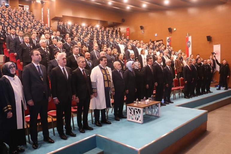 Türkiye yasal kalışı olan yabancı sayısı açıklandı