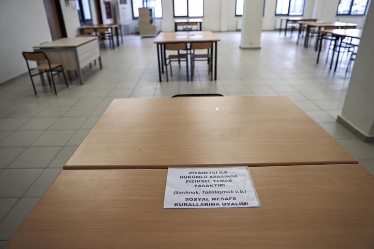 Kadın hükümlülere 8 Mart Dünya Kadınlar Günü için açık görüş izni verildi